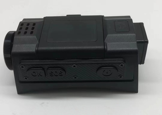 IP67 डुअल लेंस एलसीडी MTK6762 चिपसेट 2G 16G रैम+रोम के साथ वाटरप्रूफ सेफ्टी हेलमेट कैमरा