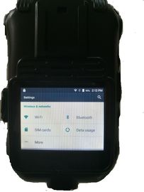पोर्टेबल मिनी वाईफाई 4G बॉडी वॉर्न कैमरा 3600mAh बैटरी कलर CMOS Senosor के साथ